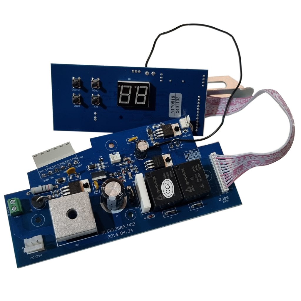 imagen cuadro de control con placa digital motores serie BASTE