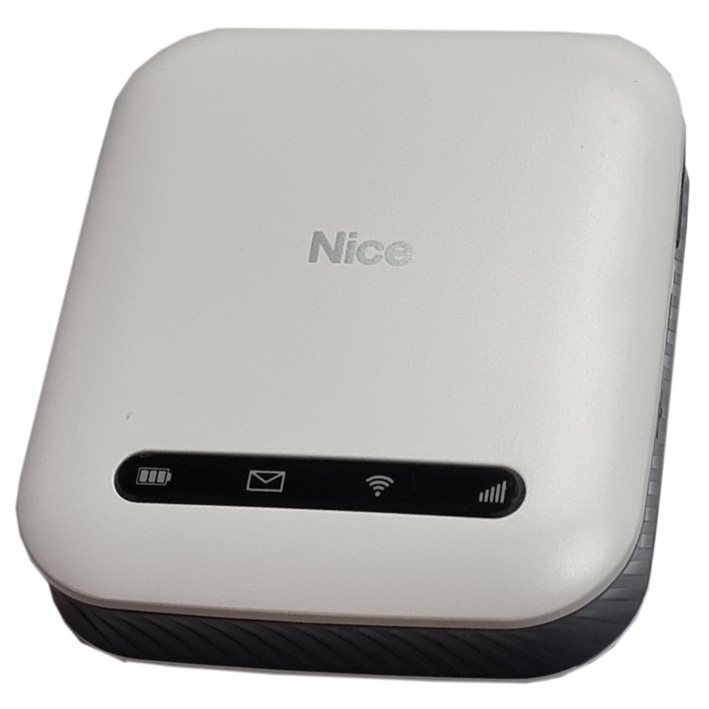 imagen router con SIM y apoyo batería.